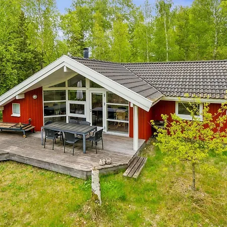 Nyaraló Niglaes - 700m From The Sea By Interhome